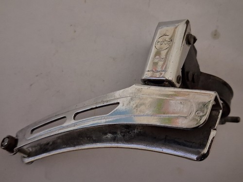 Deragliatore anteriore bici