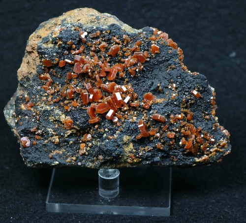 Vanadinite crystals mibladen - crystals,,