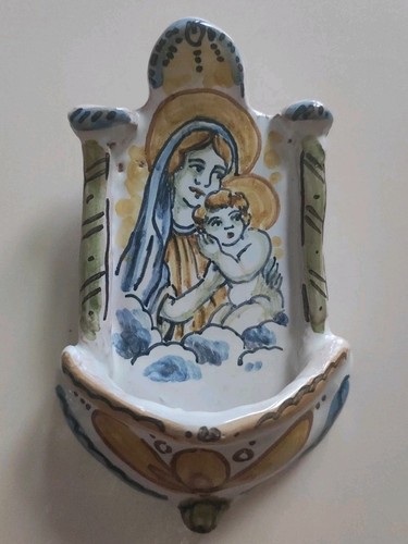 Acquasantiera madonna con - madonna,