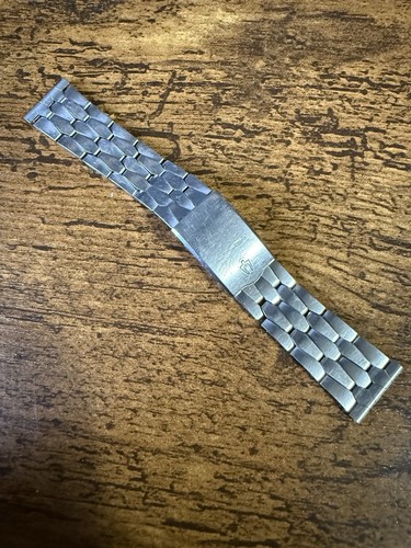 Bulova accutron coffin link - bulova,