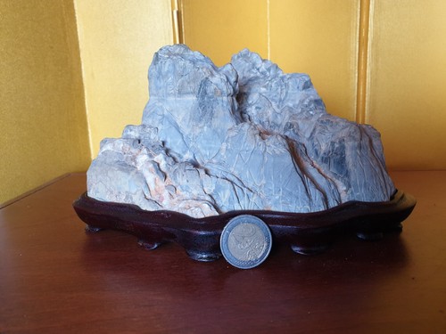 Suiseki pietra palombino