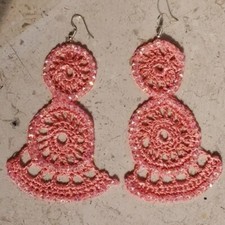 Orecchini in pizzo, seta rosa