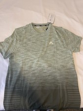 T-SHIRT VETTORIALE SENZA