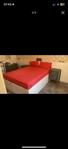 Letto matrimoniale con