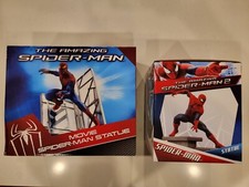 Set statue film The Amazing