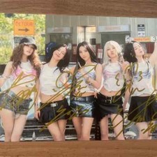 Gidle Autograph Photos