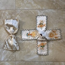 Due Copri Pisside Uno Dipinto