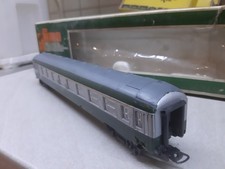 LIMA CARROZZA DI 1° CLASSE DELLE SNCF USATA MA ANCORA BUONA SCORREVOLEZZA