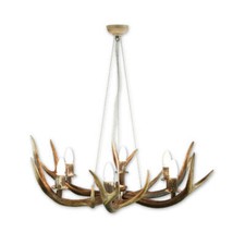 Lampadario con vere corna di