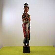 statua orientale intagliata