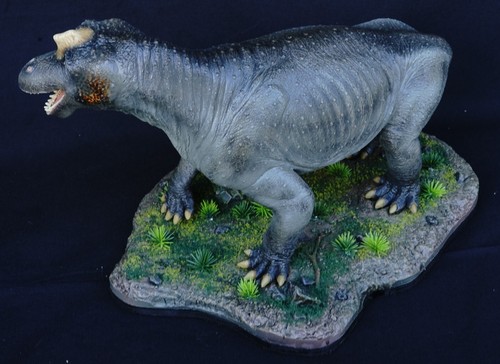 Struthiocephalus - , (moschops)