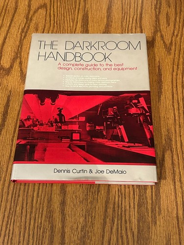 The darkroom handbook - handbook, a