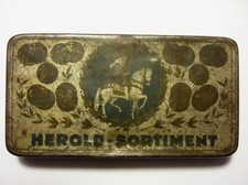 Antica scatola di latta aghi