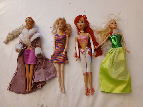 Lotto bambole barbie winx - barbie,,