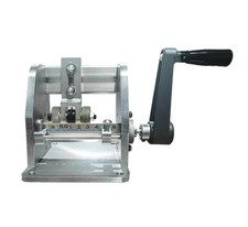 Mini taglierina manuale