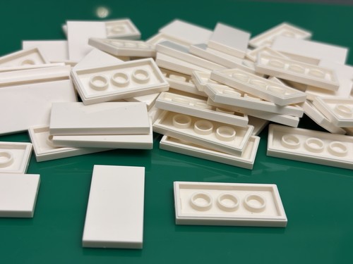 Lego tile 2x4 - lego,