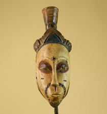 Maschera africana in legno