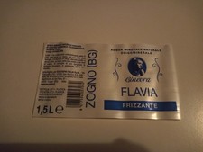 ETICHETTA ACQUA MINERALE FRIZZANTE - GINEVRA SORGENTE FLAVIA - di plastica.  