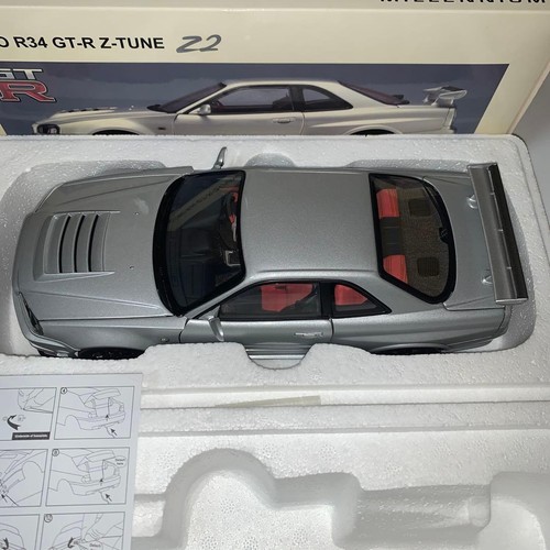 Autoart nissan nismo - 1/18,