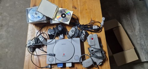 Playstation con accessori - 1,