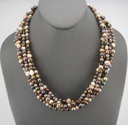 Collana multicolore perle