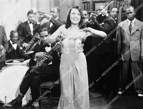 Bellissima cantante alberta - /,