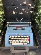 Macchina da scrivere Olivetti