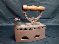 Antico ferro da stiro a