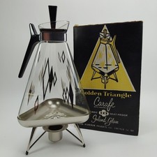 Caraffa triangolo dorato