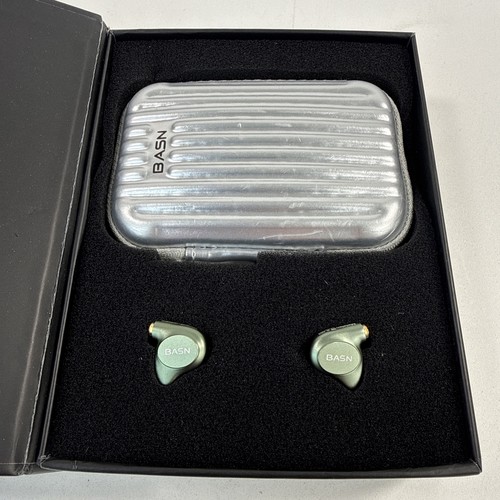 Basn metal ear - metal, monitor