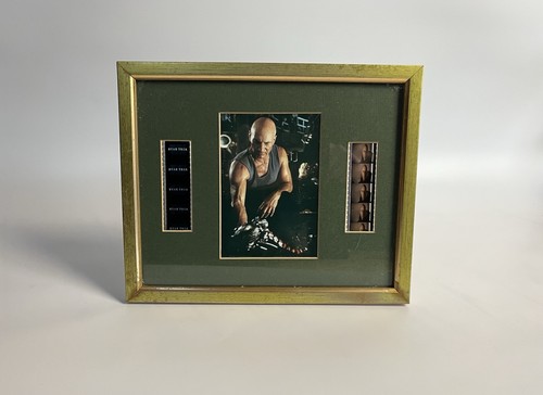 Star trek first contact - star,