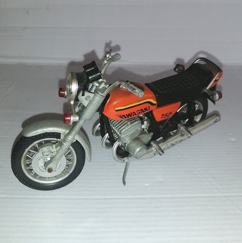 Kawasaki 750 polistil - kawasaki, 1/15