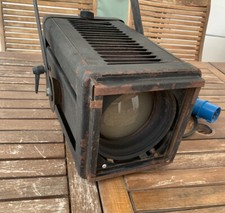 faro teatrale cinema luce spot proiettore antico retro’ italy treppiede 