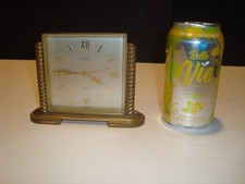 Sveglia antimagnetica vintage LOOPING 8 giorni ottone svizzero.  Ha bisogno di 2 manopole.