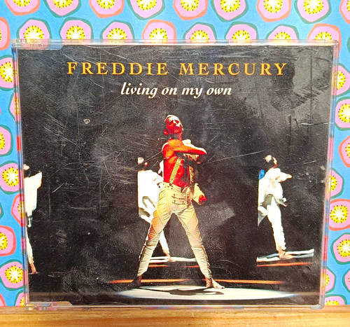 Freddie mercury living - living, my