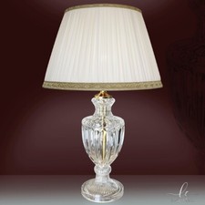 Lampada da tavolo classica in