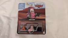 Carrello elevatore Disney Pixar Cars pressofuso Jessica Carvill rosa nuovo su cartoncino 