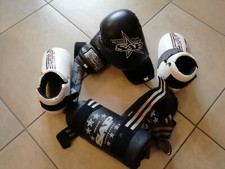 Protezioni Full Contact Kick Boxing Thai Boxe - Calzari paratibie guantoni 10oz 