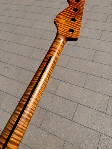 Aaaaa jazz bass 21frets - aaaaa,