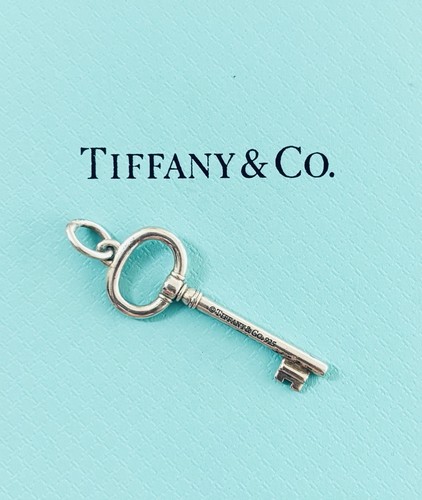 Ciondolo tiffany chiave - &, t