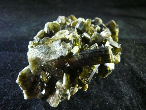 Rare minerals vesuvianite - ,