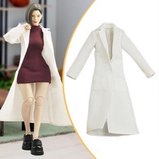 Vestiti eleganti per bambole