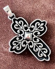 Ciondolo croce James Avery
