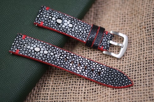 Cinturino orologio fatto - , a