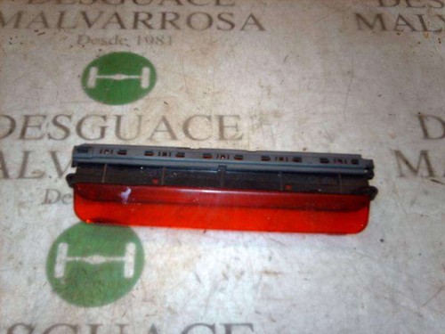 Piloto trasero central - trasero, /