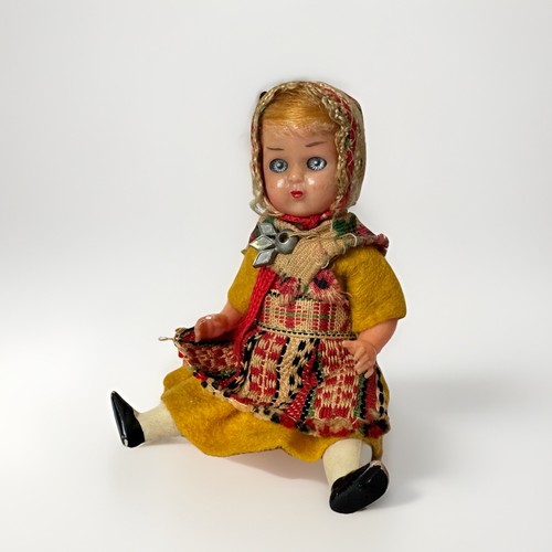 Bambola costume celluloide