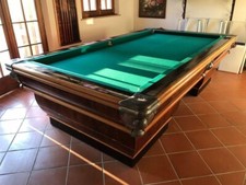 Biliardo in radica completo di stecche e palline, con tappeto nuovo e riscaldato