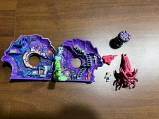 Mighty Max Sinks Nautilus