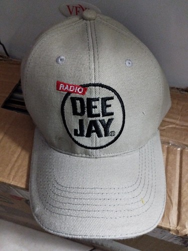 Cappello radio deejay - cappello,
