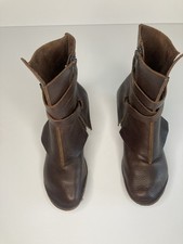 Stivaletto Trippen marrone con
